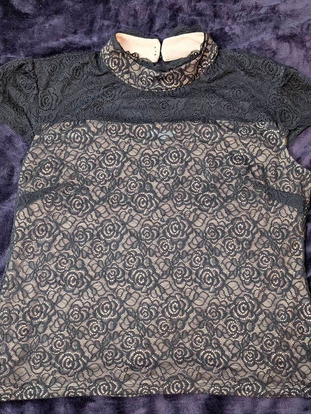 NY&Co Black Lace Mock-Neck Women’s Top